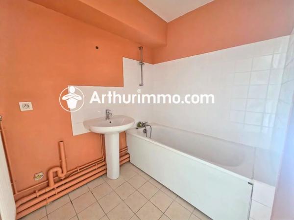 Vente                                                      Appartement
                        
                     1 pièces                      30 m2                     à Savigny-le-Temple