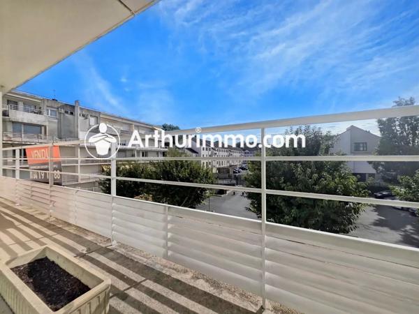 Vente                                                      Appartement
                        
                     1 pièces                      30 m2                     à Savigny-le-Temple