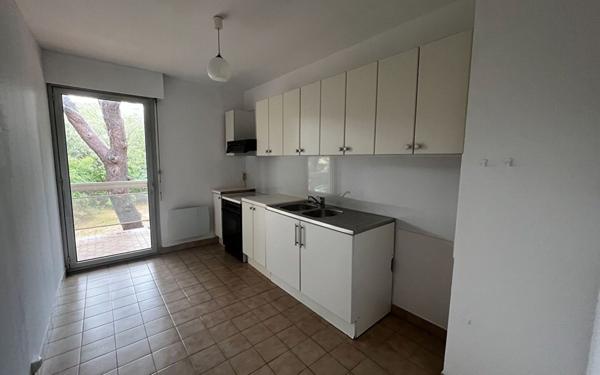 Appartement à louer    3 pièces •  Nîmes