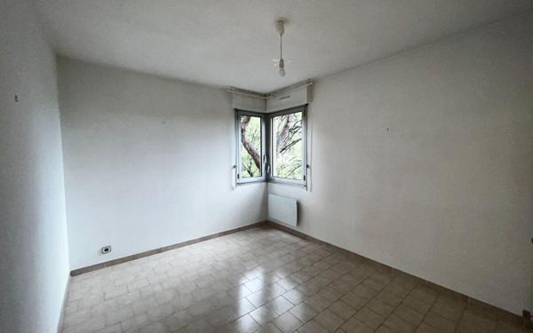 Appartement à louer    3 pièces •  Nîmes