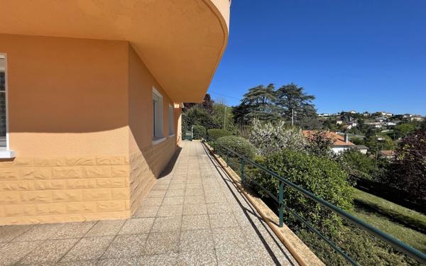 Maison à vendre    6 pièces • 158 m2 Rillieux-la-Pape