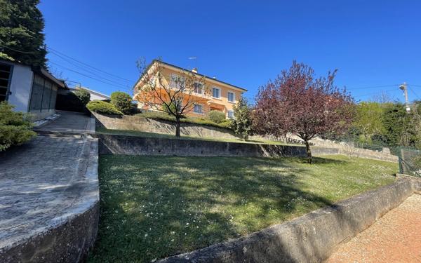 Maison à vendre    6 pièces • 158 m2 Rillieux-la-Pape