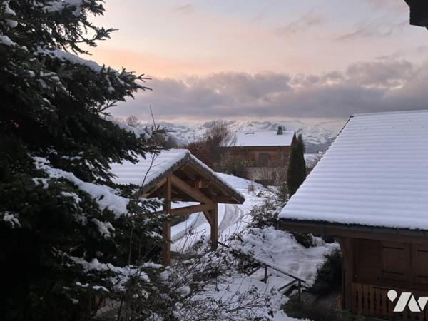 SAINT GERVAIS LES BAINS, magnifique chalet traditionnel rénové de 142 m2 avec vue Mont blanc