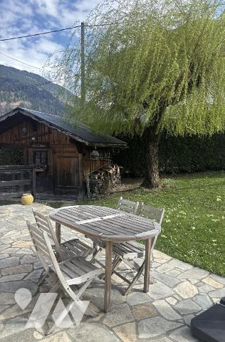 SAINT GERVAIS LES BAINS, magnifique chalet traditionnel rénové de 142 m2 avec vue Mont blanc
