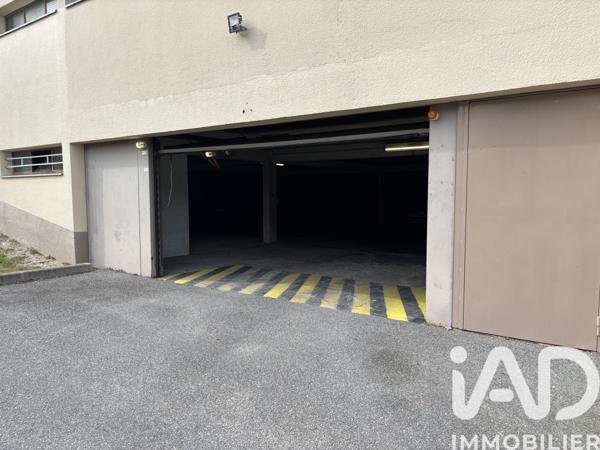 Parking à vendre 12 m² Noisy-le-Roi