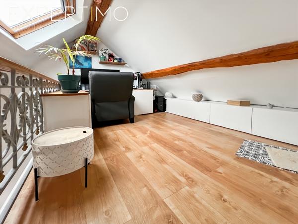 Boissy-sous-Saint-Yon (91790) Coup de cœur assuré ! appartement lumineux avec mezzanine, terrasse et parking – Vue dégagée sur le parc