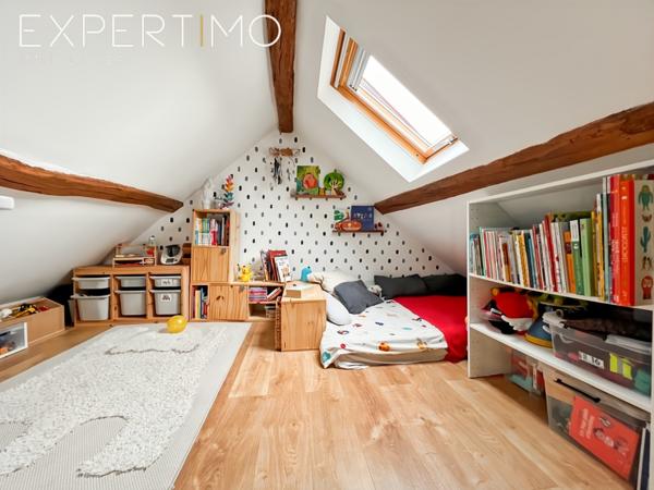 Boissy-sous-Saint-Yon (91790) Coup de cœur assuré ! appartement lumineux avec mezzanine, terrasse et parking – Vue dégagée sur le parc