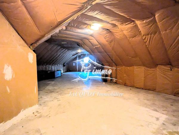 Vente immobilière : Maison à Halluin  4 pièces 150 m² 483 600 €- Jacquot Immobilier.