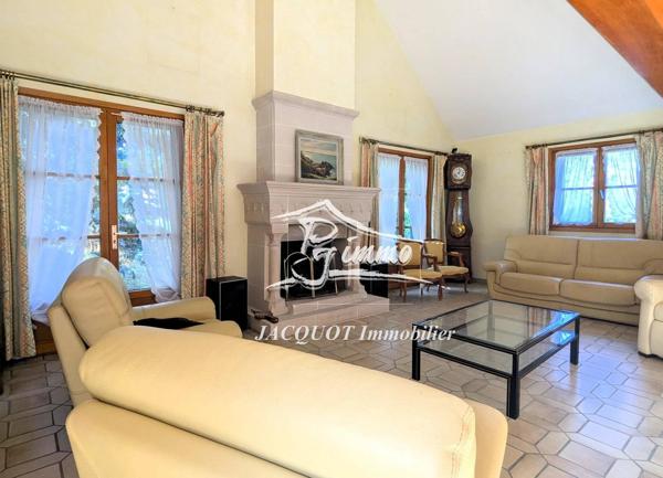 Vente immobilière : Maison à Halluin  4 pièces 150 m² 483 600 €- Jacquot Immobilier.
