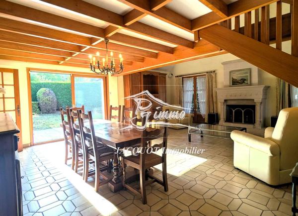 Vente immobilière : Maison à Halluin  4 pièces 150 m² 483 600 €- Jacquot Immobilier.