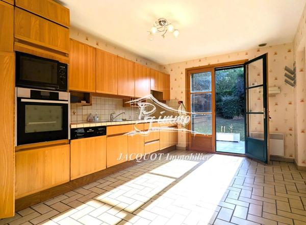 Vente immobilière : Maison à Halluin  4 pièces 150 m² 483 600 €- Jacquot Immobilier.