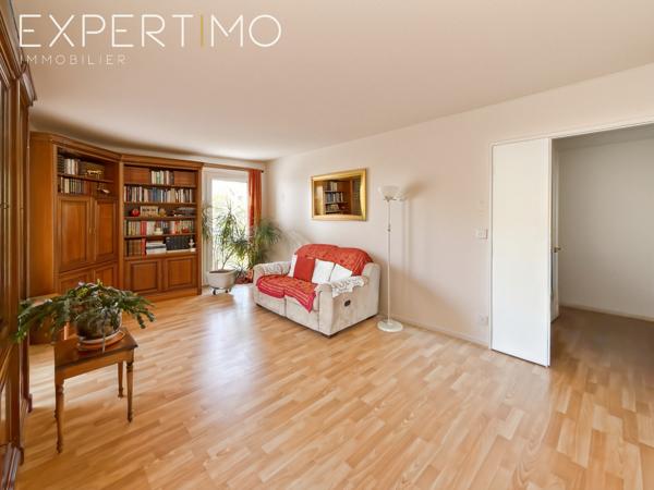MARGENCY. 3 PIÈCES AVEC BALCON – DOUBLE SÉJOUR 30 M² – 2? CHAMBRE POSSIBLE – PARKING