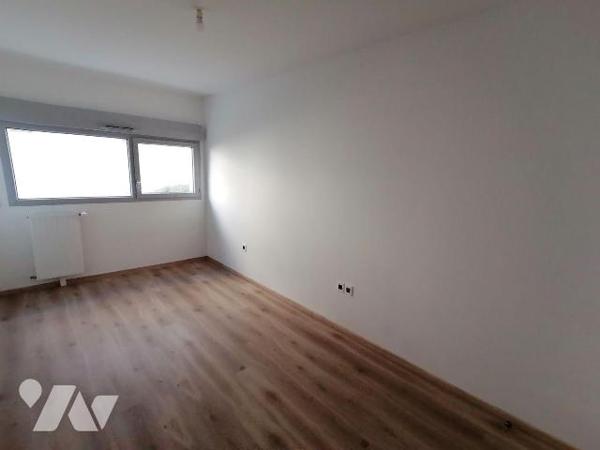 NOUVEAUTE TRENTE CINQ NOTAIRES !! Au coeur du centre historique de Bruz, place Marcel Pagnol, v...