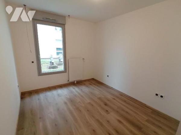 NOUVEAUTE TRENTE CINQ NOTAIRES !! Au coeur du centre historique de Bruz, place Marcel Pagnol, v...