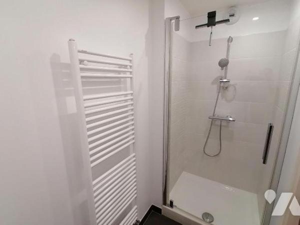 NOUVEAUTE TRENTE CINQ NOTAIRES !! Au coeur du centre historique de Bruz, place Marcel Pagnol, v...