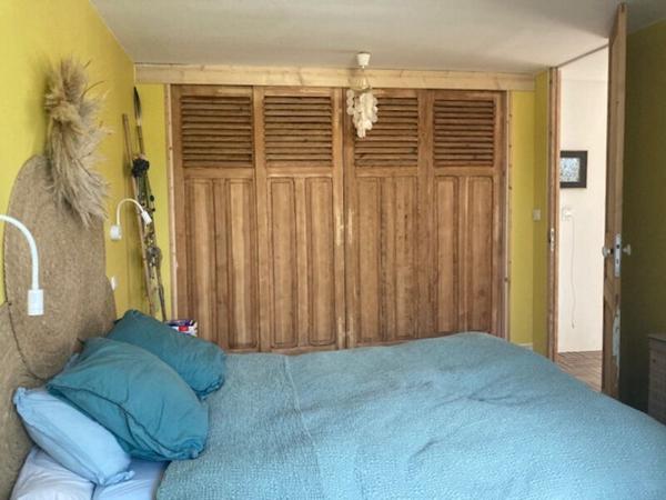 Jolie batîsse du 19ème siècle proche plage et port