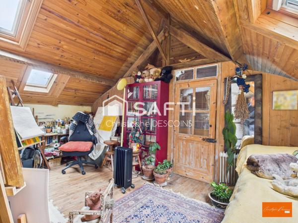 Maison de ville de charme en pierre avec jardin à Saint-Aignan-de-Couptrain