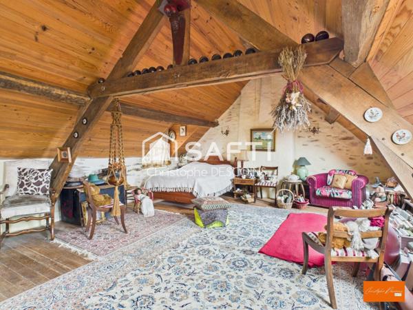 Maison de ville de charme en pierre avec jardin à Saint-Aignan-de-Couptrain