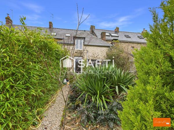 Maison de ville de charme en pierre avec jardin à Saint-Aignan-de-Couptrain