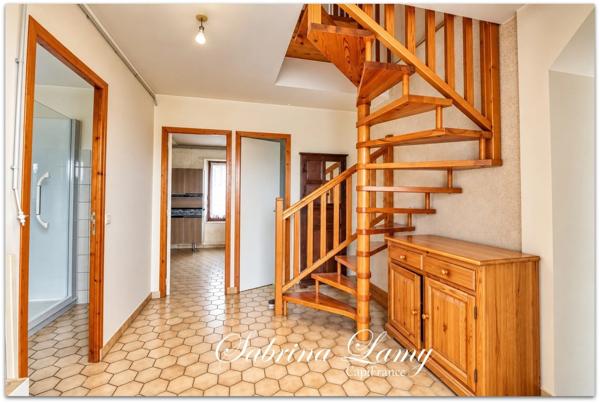 Maison à vendre 5 pièces MAREUIL EN BRIE (51270) Maison avec de Beaux volumes et multiples possibilités
