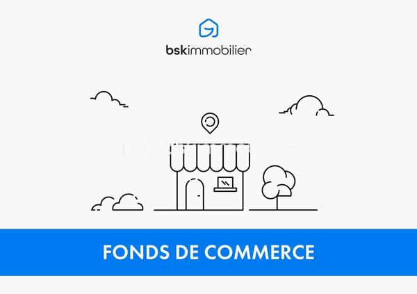 Offrez à votre activité une adresse à fort potentiel !

Situé dans un secteur dynamique d'Aubagne, à proximité immédiate de la Piscine Alain BERNARD, ce local commercial développe une surface totale de 100,20 m² et bénéficie d'un environnement attractif, d'une excellente accessibilité ainsi que d'un parking gratuit au pied de l'établissement.

Pensé pour s'adapter à de nombreux projets professionnels, ce bien offre un agencement particulièrement fonctionnel comprenant :
Une spacieuse surface de vente de 77,35 m², lumineuse et facilement modulable ;
Un bureau de 5,87 m² ;
Une réserve de 11,12 m² ;
Un WC ;
Une chambre froide de 4,55 m², véritable atout pour les activités nécessitant du stockage alimentaire ou pouvant être réaffectée selon vos besoins.

Un local offrant de nombreuses possibilités

Grâce à la destination du bail autorisant de nombreuses activités, ce local constitue une excellente opportunité pour accueillir un commerce de proximité, une boutique spécialisée, un concept-store, une activité de restauration légère, un showroom, un cabinet ou toute autre activité de services (sous réserve des dispositions du bail et des autorisations administratives).

Ses principaux atouts

Adresse bénéficiant d'un flux régulier de clientèle.
Grande facilité de stationnement grâce au parking gratuit situé juste devant le local.
Espace extérieur privatif permettant la création d'une terrasse ou d'un espace d'accueil, véritable valeur ajoutée pour de nombreuses activités.
Distribution intérieure optimisée, limitant les travaux d'aménagement.
Local offrant une belle visibilité et un fort potentiel de développement commercial.

Une opportunité rare pour implanter ou développer votre activité dans un secteur recherché d'Aubagne, alliant visibilité, accessibilité et confort d'exploitation.

Dossier complet, conditions de cession et visites sur rendez-vous.