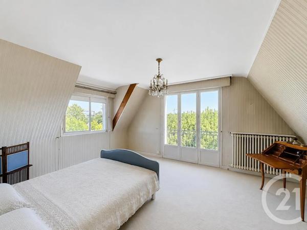 Maison à vendre  8 pièces - 262 m 2   RAMBOUILLET  - 78