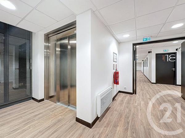 à vendre  810 m2 CESSON SEVIGNE - 35