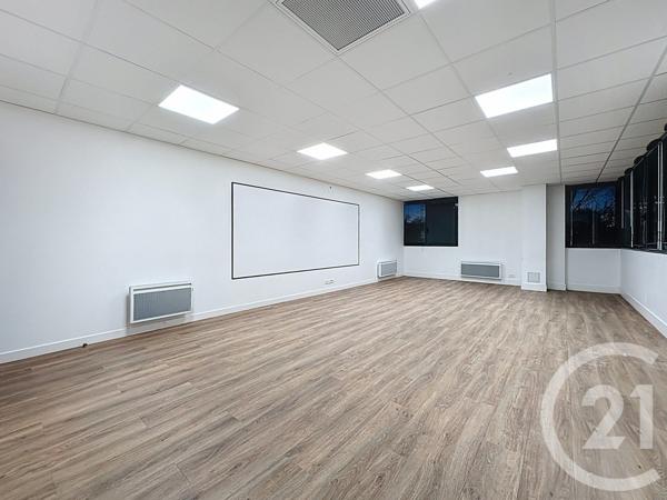 à vendre  810 m2 CESSON SEVIGNE - 35