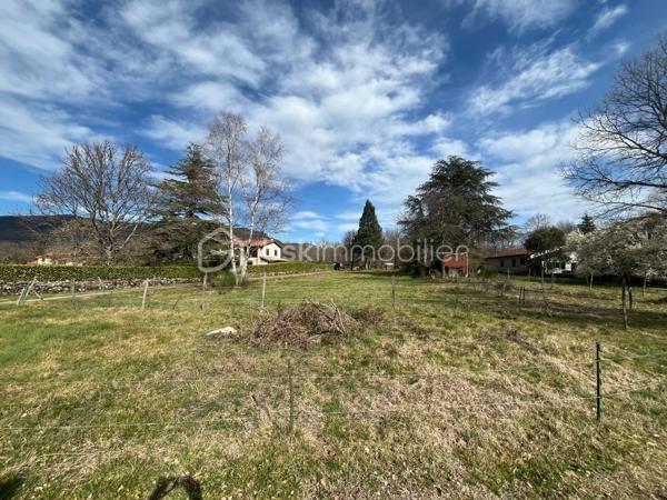 Terrain de 2 130 m²