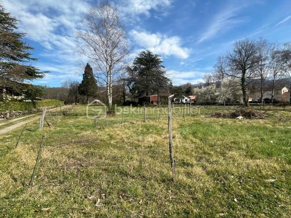 Terrain de 2 130 m²