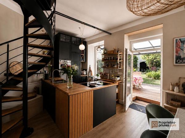 Quimper Centre : Duplex 160 m² avec jardin, studio indépendant et dépendance