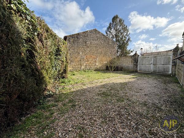 Vente maison Pons : 295 600 € - AJP Immobilier Pons