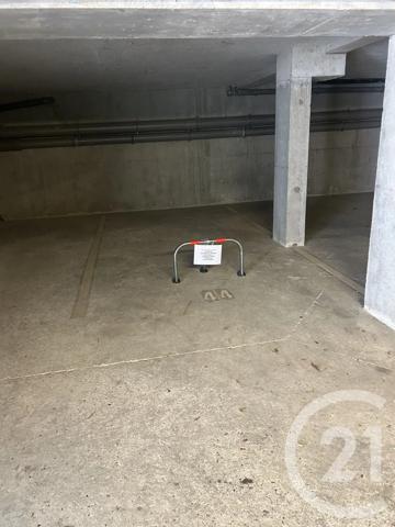 Parking à vendre  14 m 2   EVRY  - 91
