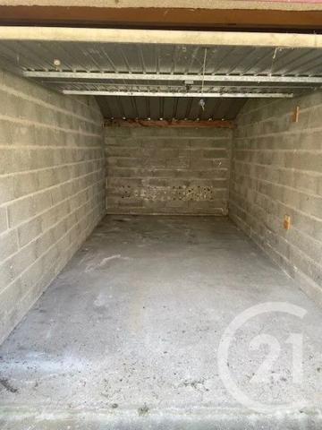 Parking à vendre  14 m 2   EVRY  - 91