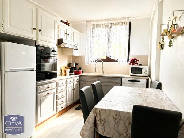 Appartement à vendre 4 pièces 81m² Évry-Courcouronnes (91000)