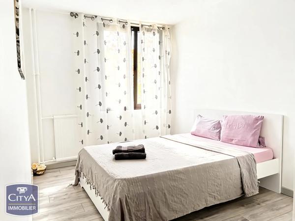 Appartement à vendre 4 pièces 81m² Évry-Courcouronnes (91000)