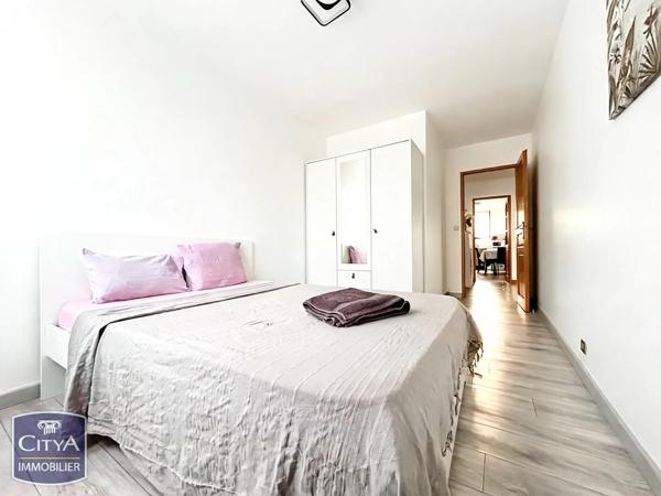 Appartement à vendre 4 pièces 81m² Évry-Courcouronnes (91000)