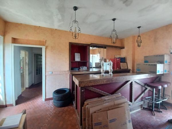 Maison à LA FERTE-MACE, 61600 - 20 pièces 550m²