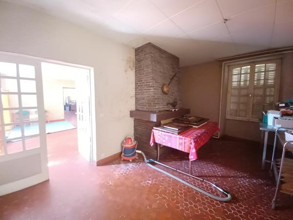 Maison à LA FERTE-MACE, 61600 - 20 pièces 550m²