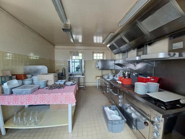 Maison à LA FERTE-MACE, 61600 - 20 pièces 550m²