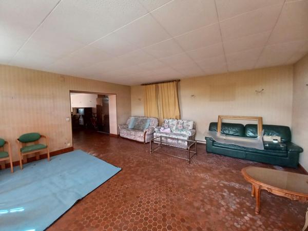 Maison à LA FERTE-MACE, 61600 - 20 pièces 550m²