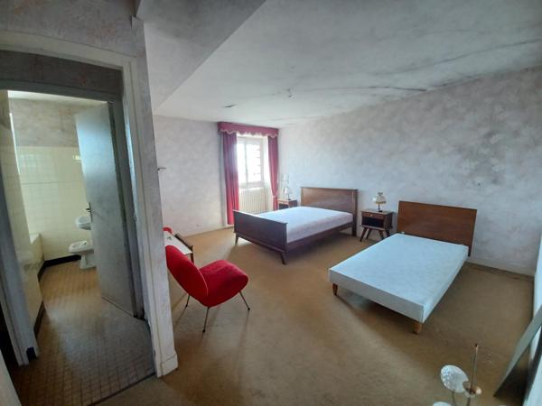 Maison à LA FERTE-MACE, 61600 - 20 pièces 550m²