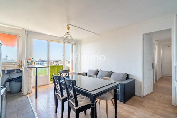 Montreuil - Appartement 4P 3CH- 62m2- Balcon- Cave et Parking