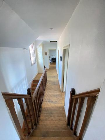 maison habitation 200 m2 + entrepôt professionnel de 800 m2