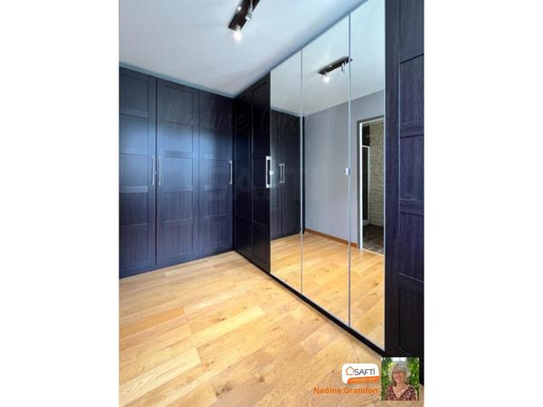 Maison de ville avec Patio, Garage et Local commercial