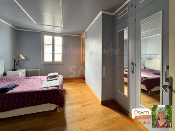 Maison de ville avec Patio, Garage et Local commercial