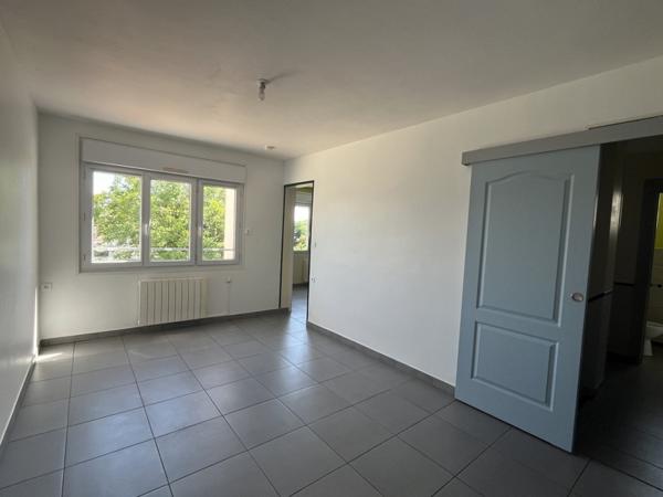 Maison à louer 680 € CC La Roche-sur-Yon 4 p 71 m² DPE E