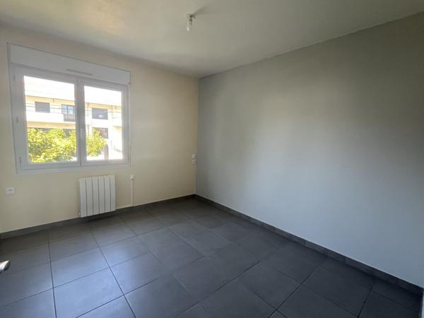 Maison à louer 680 € CC La Roche-sur-Yon 4 p 71 m² DPE E