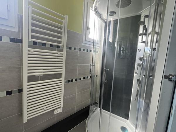 Maison à louer 680 € CC La Roche-sur-Yon 4 p 71 m² DPE E