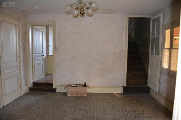 Maison à vendre à Château-Gontier-sur-Mayenne en Mayenne (53200), ref : 53039-403